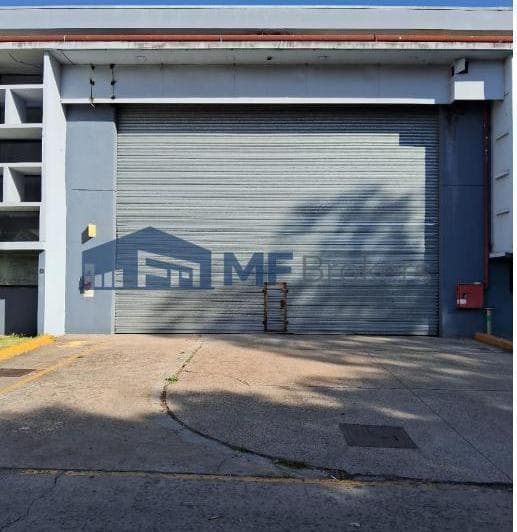 Excelente Nave con Sprinklers en Predio Cerrado Seguridad 24 Hs - 2