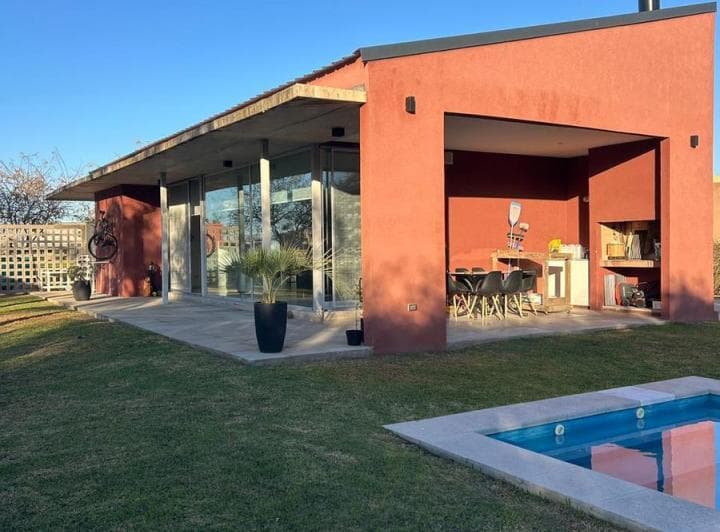 Casa Luminosa en Venta con Piscina, Jardin, Parrilla 3 Dorm. Canton Norte - 4