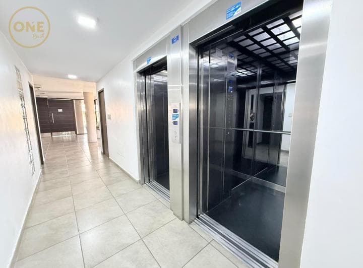 Departamento con Cochera en Venta en Calle 6 Entre 37 y 38 - 5