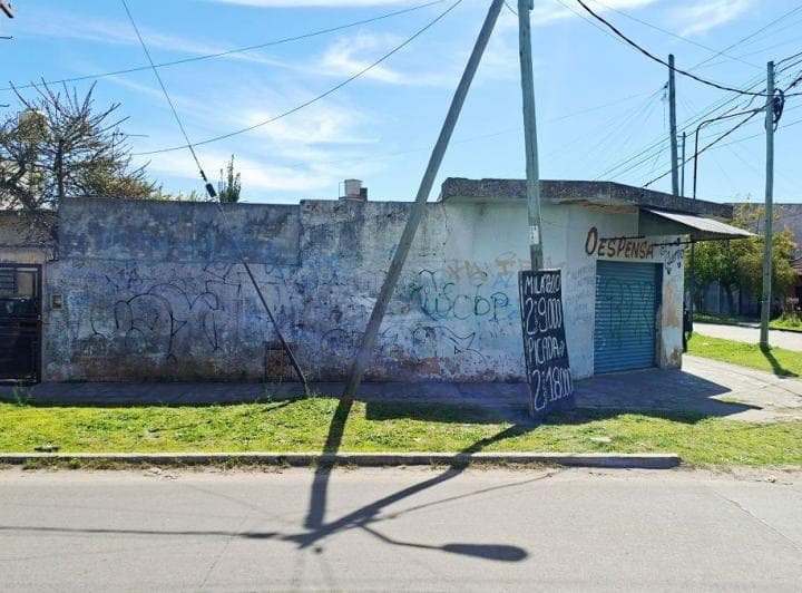 Vivienda con Local Comercial Sobre Lote Propio en Esquina Laferrere - 4