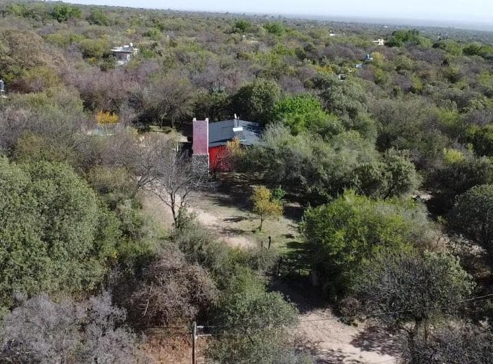 En Venta Casa en Terreno 2.500 m² con Pileta, Escritura! en Las Chacras de Villa de Las Rosas, Trasl - 4