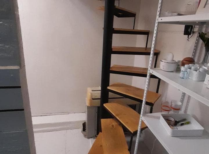 Oportunidad en Flores 2 Locales en Galería Center, Sobre Av Rivadavia (Precio por Local) - 4