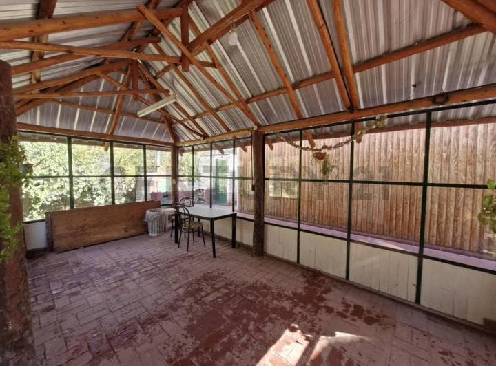 Cabaña con Pileta y Gran Parque en Venta - 5