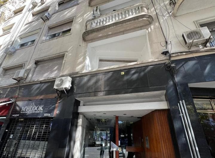 Departamento de Tres Ambientes en Barracas a La Venta - 2