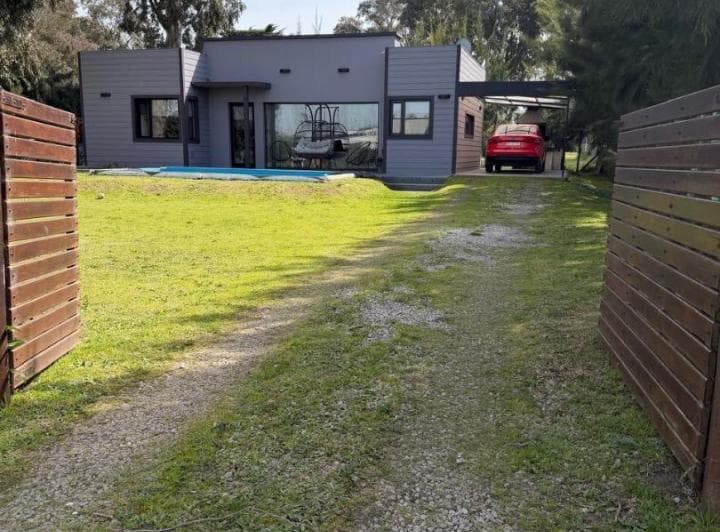 Casa con Pileta y Gran Parque en Barrio Cerrado La Aurelia - 4