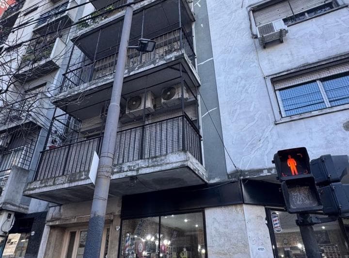 Venta Departamento 3 Amb. Al Frente C/ Balcon 94 m² - 5