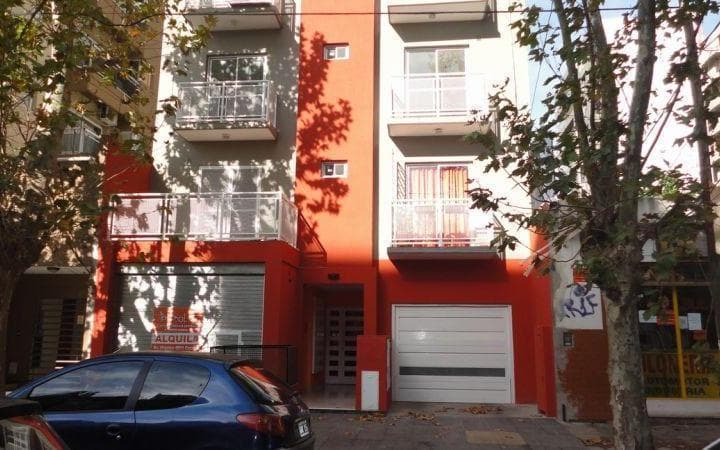 Venta de Departamento 2 Ambientes Al Frente, Caseros. - 2