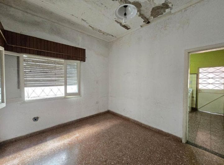 Casa 4 Ambientes en Venta en Lanus Cochera - 3