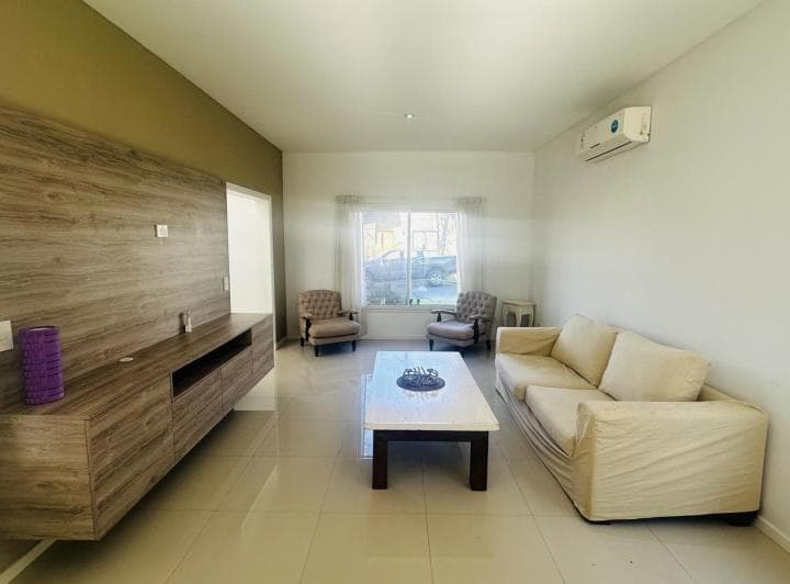 Casa 4 Ambientes con Piscina - Barrio Santa Guadalupe - 5