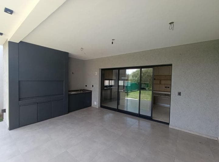 Casa en Venta en Las Cañitas Barrio Privado de 2 Dorm. - 5