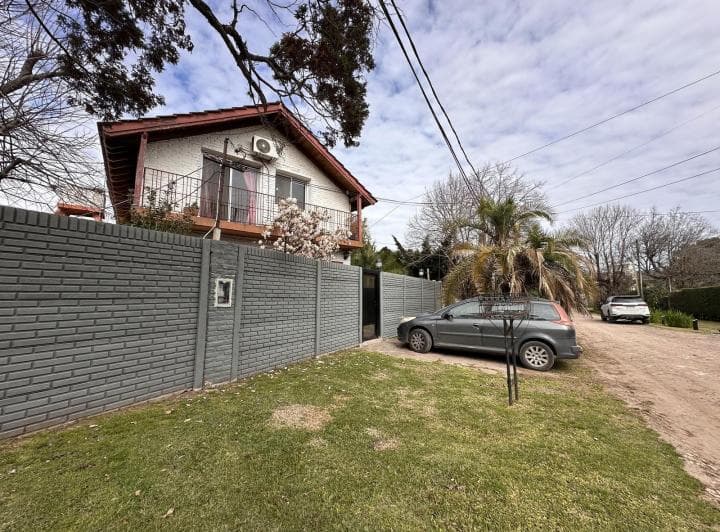Venta de Casa Multifamiliar con Pileta en Barrio Montecarlo del Viso Pilar - 3