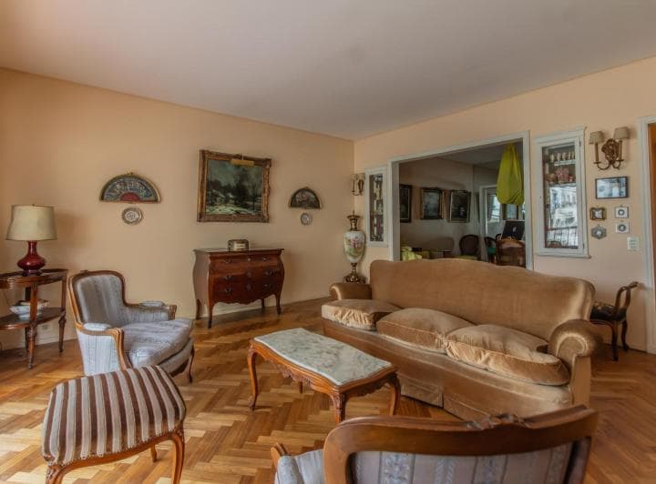 Venta • Recoleta • 4 Ambientes • 2 Cocheras Fijas - 3