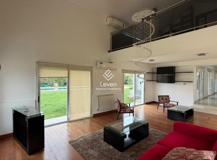 Alquiler Casa 3 Dorm. B° San Isidro - 3