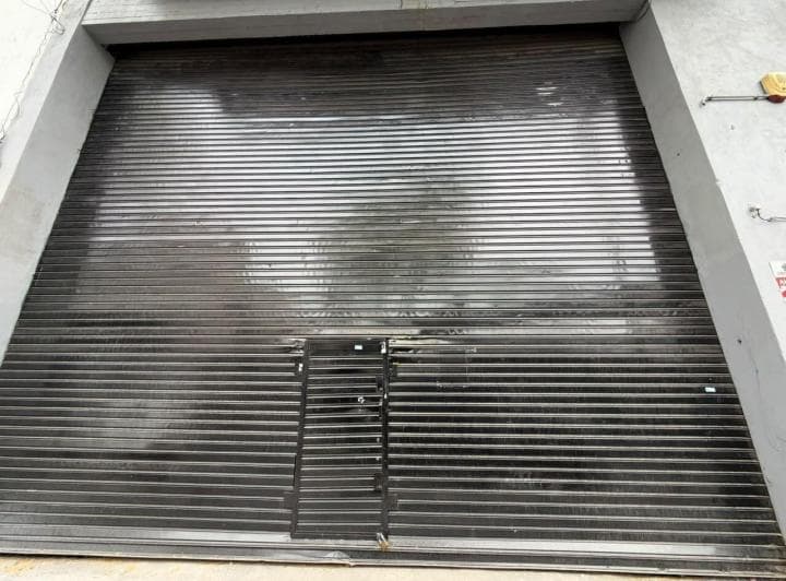 Alquiler. Galpon. Barracas. 220 m² - 4