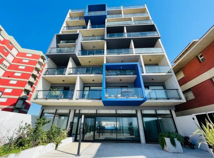 Departamento en Av Felix U Camet 1300 en Alquiler 24 Meses con Cochera - 2