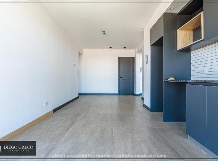Departamento de 3 Ambientes a Estrenar con Cochera en San José - 2