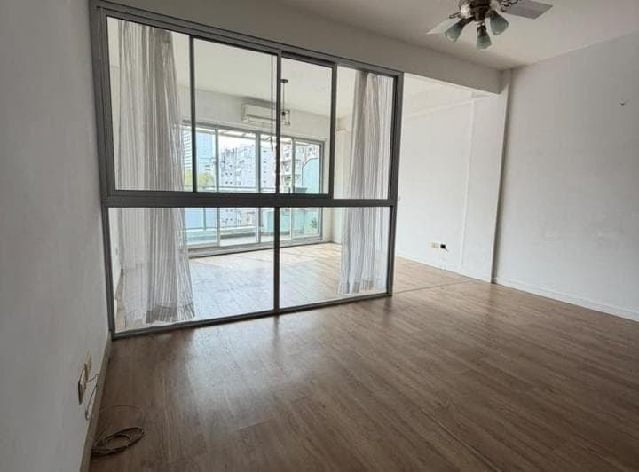 Venta - Mono Ambiente Muy Luminoso con Balcón Al Frente - Caballito - 2