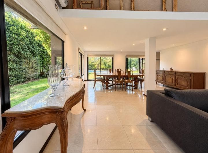 Alquiler Anual de Casa - 4 Ambientes - un Lote Central - Miraflores Country Club - 5