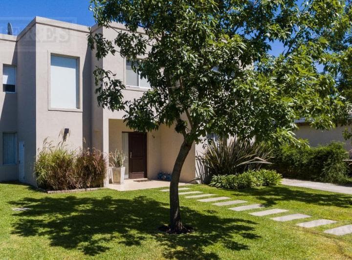 Casa en Venta - Lote Interno. La Comarca Bancalari. - 2