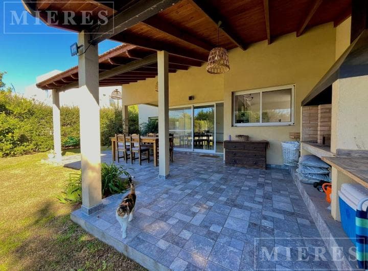Casa en Venta Sobre Lote Interno en Santa Teresa - Villanueva. - 5