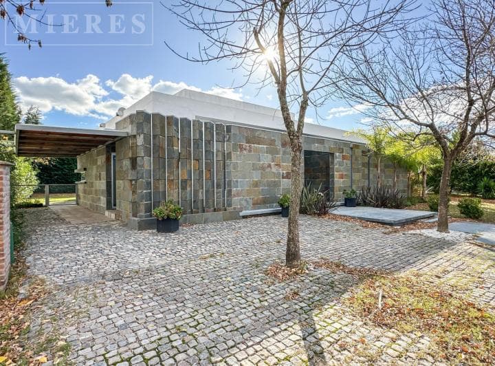 Venta - Casa en Santa Catalina - Una Planta - Villanueva - 3