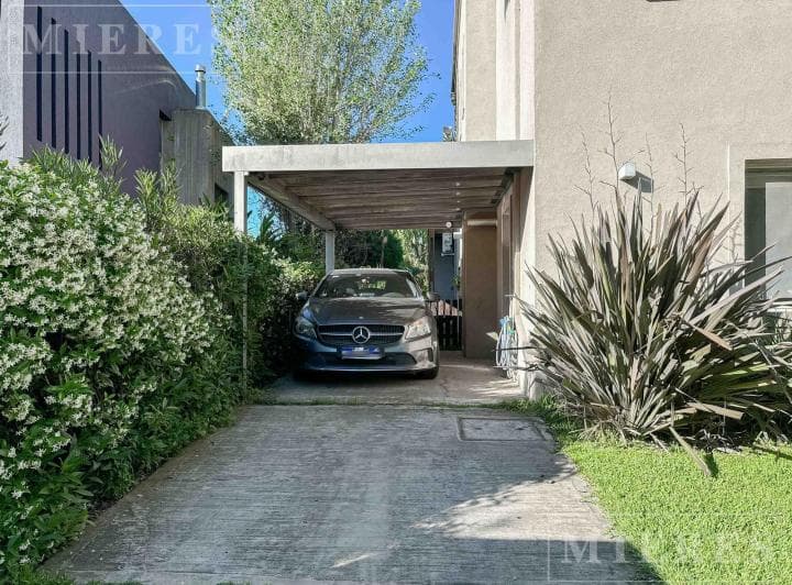 Casa en Venta a La Laguna en San Francisco - Villanueva - 4