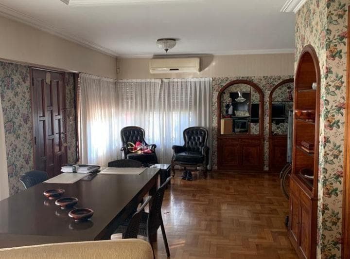*excelente Chalet Sobre 390,74 m² de Terreno Totales *6 Amb. (4 Dorm. + Dep. Serv. + Escritorio) - 4