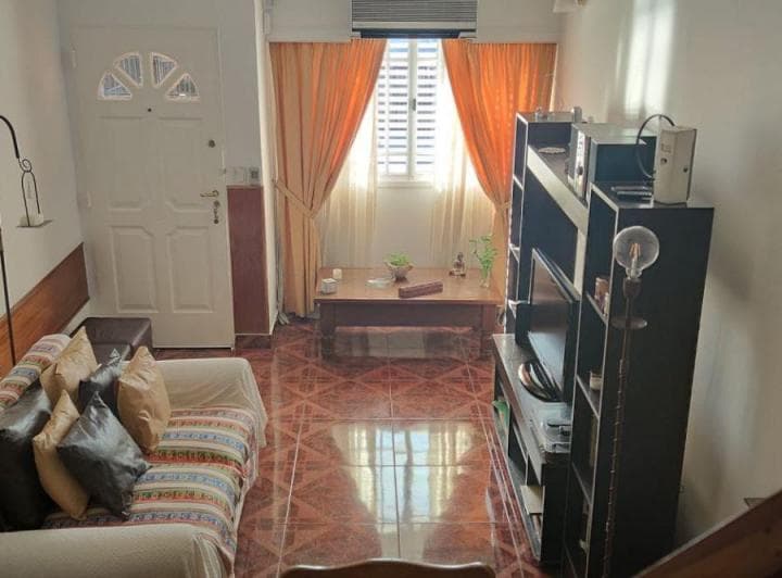 *excelente Triplex de 3 Amb. + Playroom *garage P/ 2 Autos con Portón Automatizado - 3