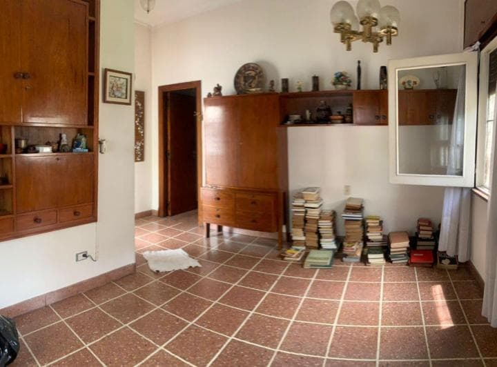 *casa de 4 Amb. en 2 Plantas *sobre 2 Lotes *a Modernizar - 3