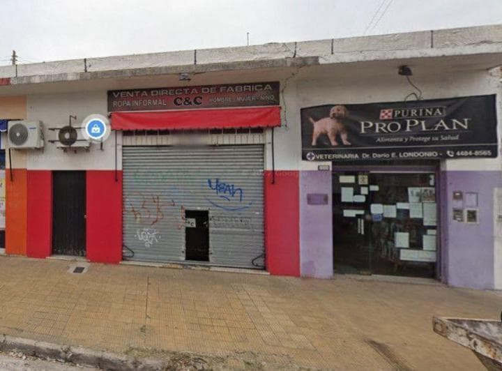 *venta Importante Inmueble Comercial *compuesto por 5 Locales *sup. Total 180 m² *lote Propio - 4