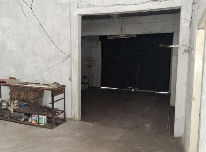 *lote de 8,66 X 50 * 2 Locales Al Frente con Depósito, Baño y Acceso a Terraza y Casa PH Al Fondo - 5