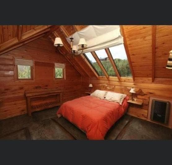 Casa en Venta - 4 Dorm. 3 Baños - 1132 m - Lacar - 5