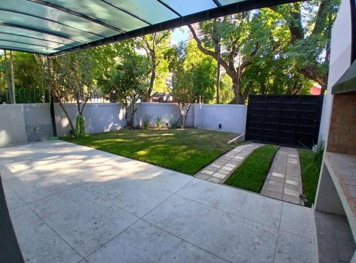 Casa en Venta - Tu Nuevo Refugio en Martínez - 4