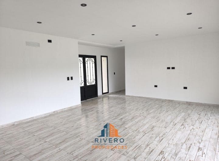 Venta Casa a Estrenar 3 Habitaciones Piscina Gas Cochera Horizontes Al Sur - 5