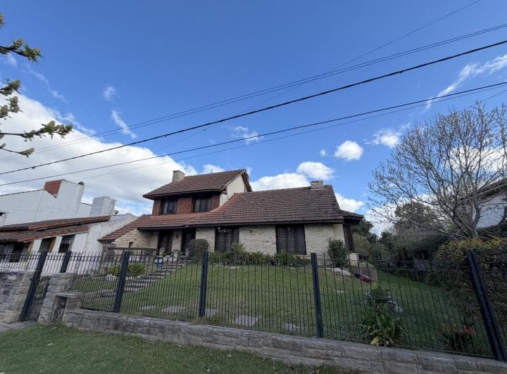 Casa en Venta de 4 Dorm. en City Bell - 4