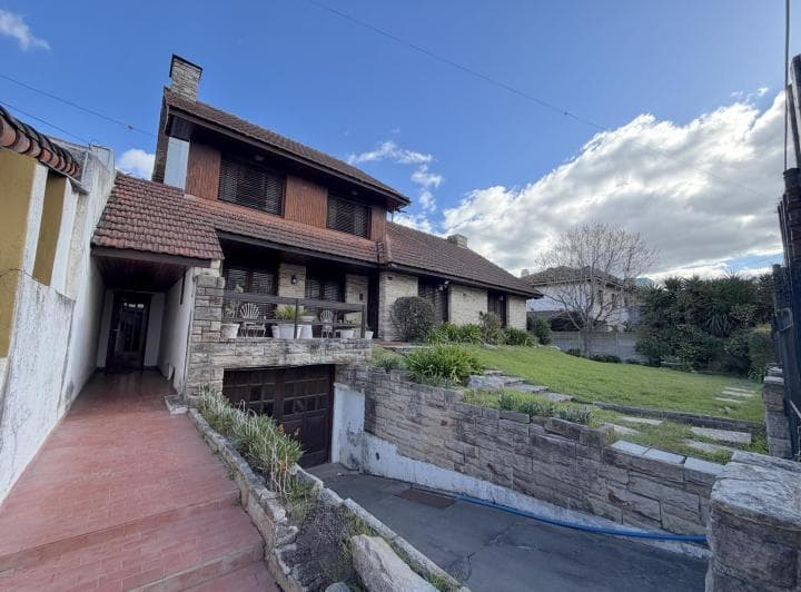 Casa en Venta de 4 Dorm. en City Bell - 3