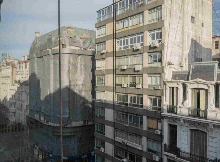 Venta Oficina Luminosa Apto Crédito en San Nicolas - 5