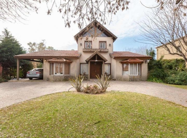 Venta Casa 5 Ambientes en Barrio La Arboleda - 4