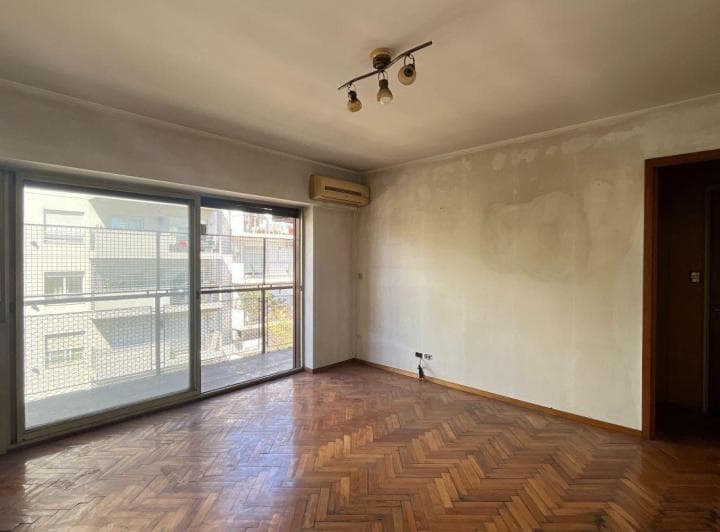 Depto. - Venta - 3 Amb. - Flores - Balcón Al Frente. - 2