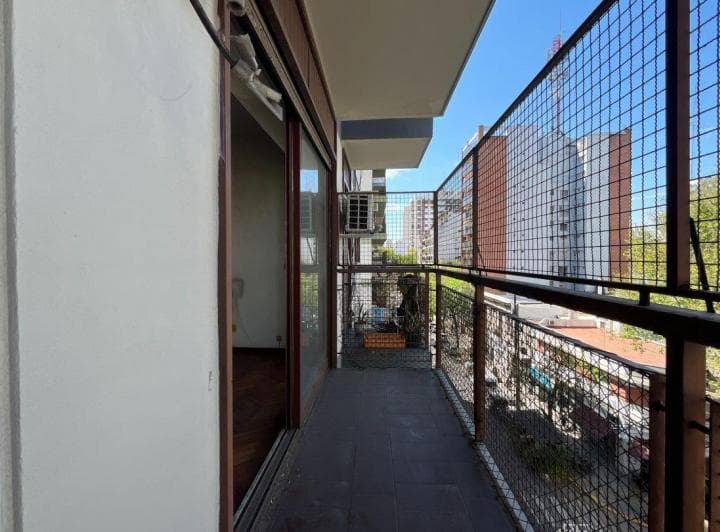 Depto. - Venta - 3 Amb. - Flores - Balcón Al Frente. - 5