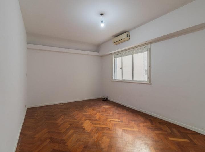 Venta Departamento de 2 Ambientes en Flores - 2