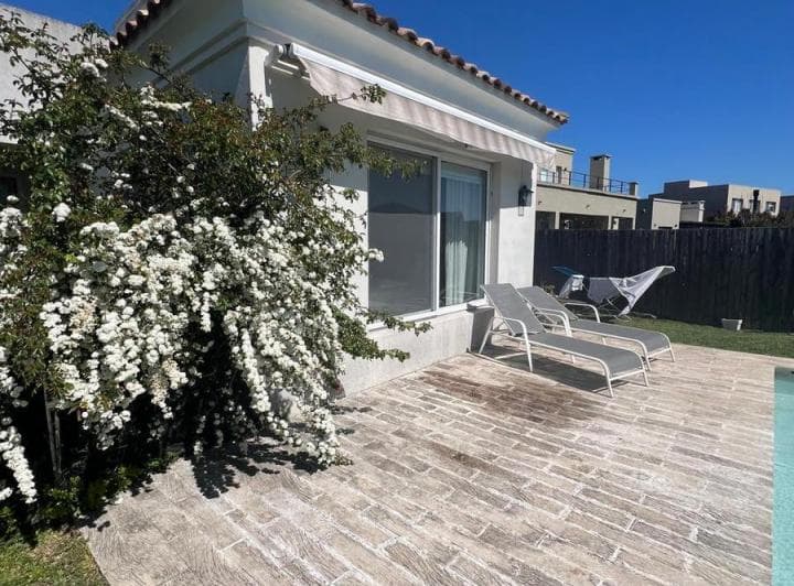 Casa en Venta Barrio Puerto, El Cantón - 3