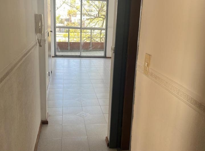 Departamento con Balcon Barrio Lourdes Rosario. Ideal Estudiante Medicina Unr - 4