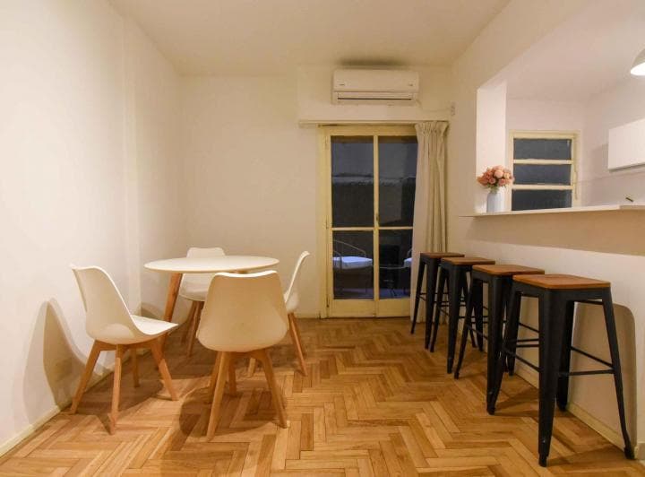 Venta Departamento Dos Ambientes con Patio Recoleta Refaccionado a Nuevo - Excelente Ubicacion - 2