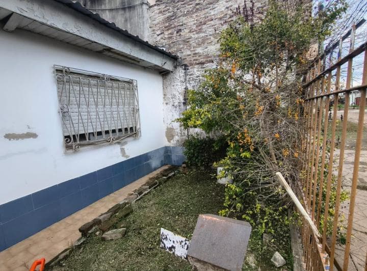 Casa en Venta con Gran Potencial a Remodelar–ideal Inversores o Proyecto Propio - 2