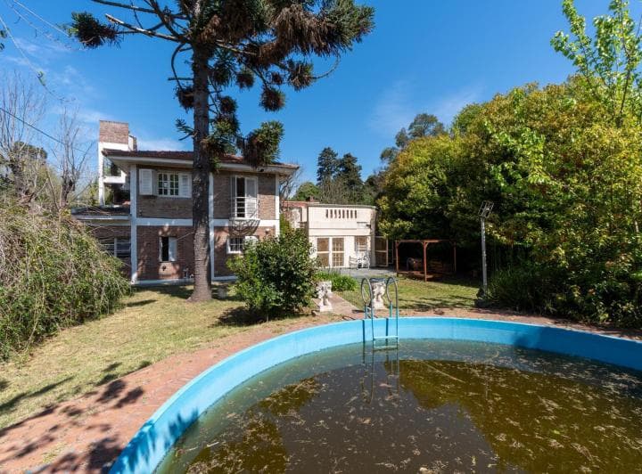 Casa en Venta con Parque y Pileta en City Bell Cuatro Dorm. Dos Baños - 5