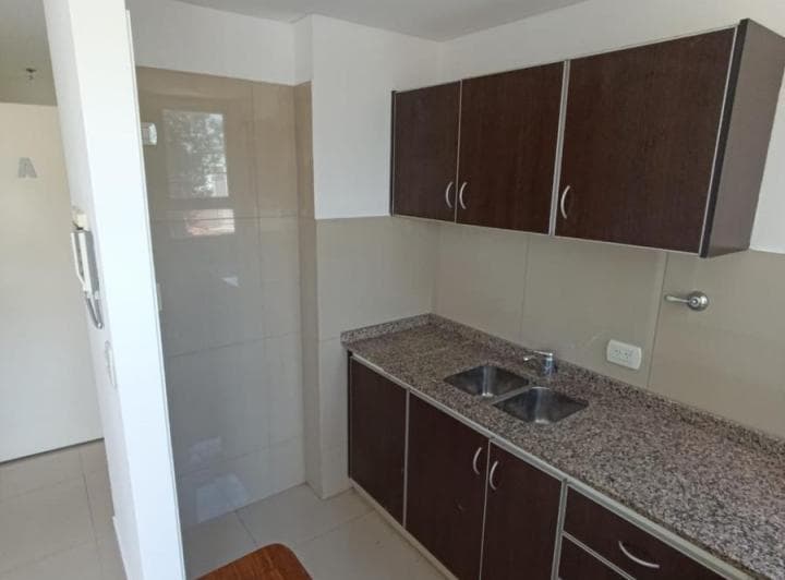 Departamento en Alquiler, Dos Ambientes. Semipiso, Excelente Ubicación. Lanús Oeste - 3