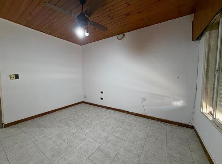 Venta/permuta - Casa 3 Dorm. y Terraza - Barrio Parque Casado - 4