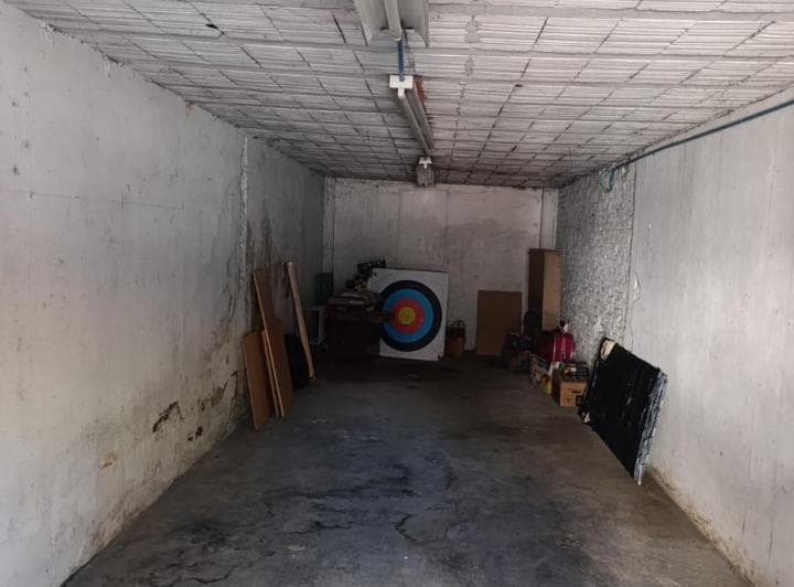 Importante Propiedad en Venta, Dpto, con 2 Locales, 1 Depósito y Garaje. Sobre H. Yrigoyen. Turdera - 4