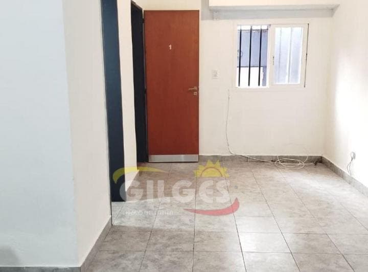 Alquiler de Departamento 1 Ambiente en Ramos Mejia Centrico Muy Buen Estado Apto Profesional - 4